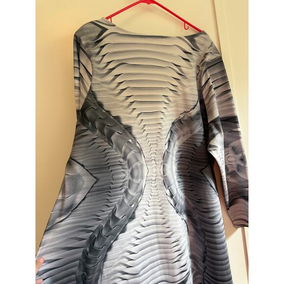 Amazon Making The Cut NWT Women's Standard Wide Crew Neck Dress, 3XL - Picture 5 of 5